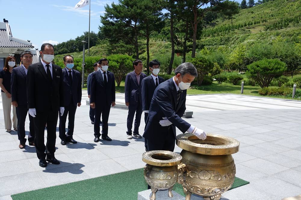 산청 호국원 참배